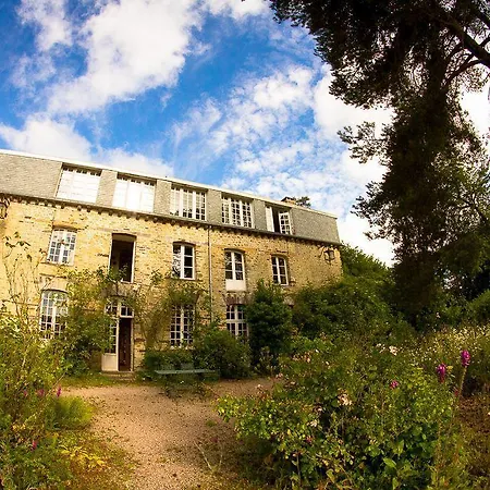 Manoir Du Tertre Au Coeur De La Forêt De Brocéliande Maison d'hôtes